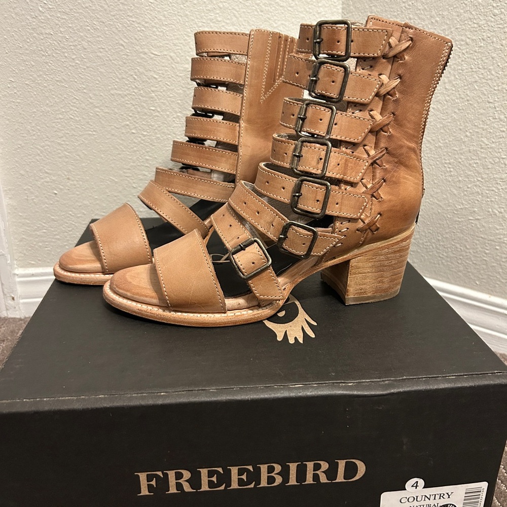 Freebird Country - Color "Natural", Never Worn!